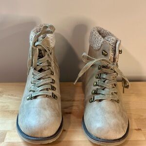 Women's Tan Ankle Boots